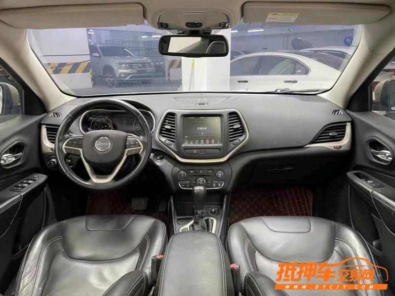 成都16年Jeep自由光9