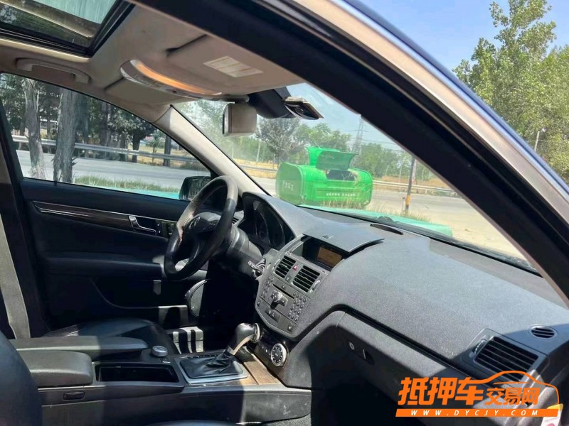 北京11年奔驰C9