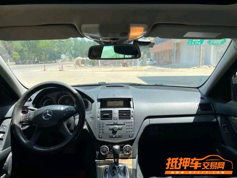 北京11年奔驰C8