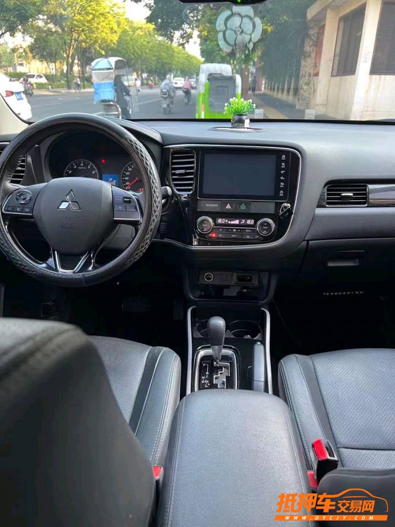 潍坊18年三菱欧蓝德8