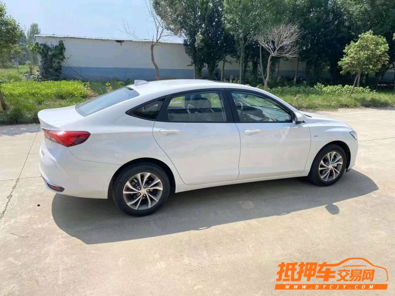 枣庄22年别克威朗8