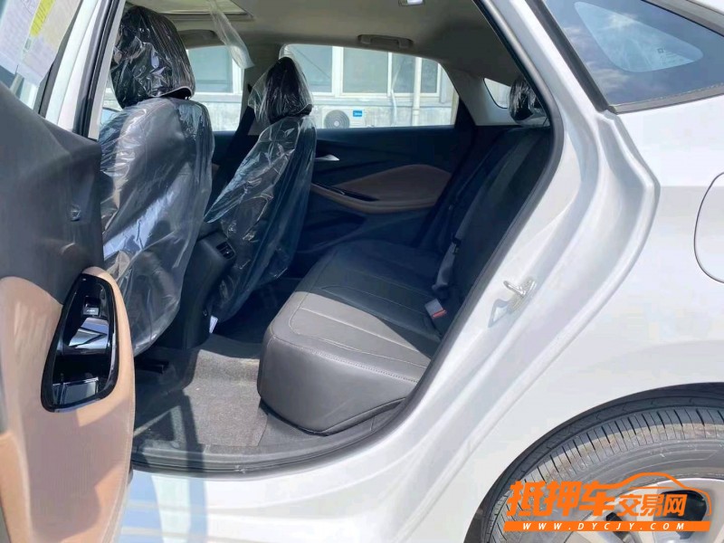 枣庄22年别克威朗7