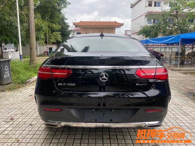广州17年奔驰GLE3