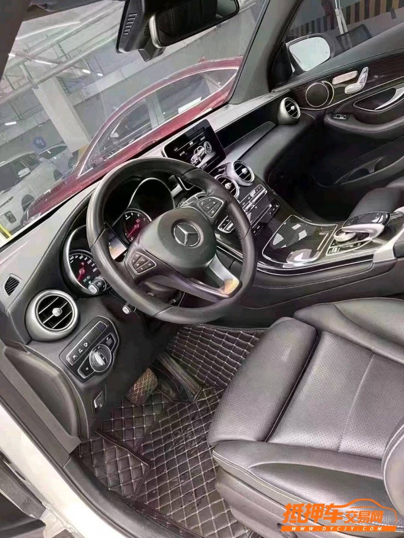 成都18年奔驰GLC4