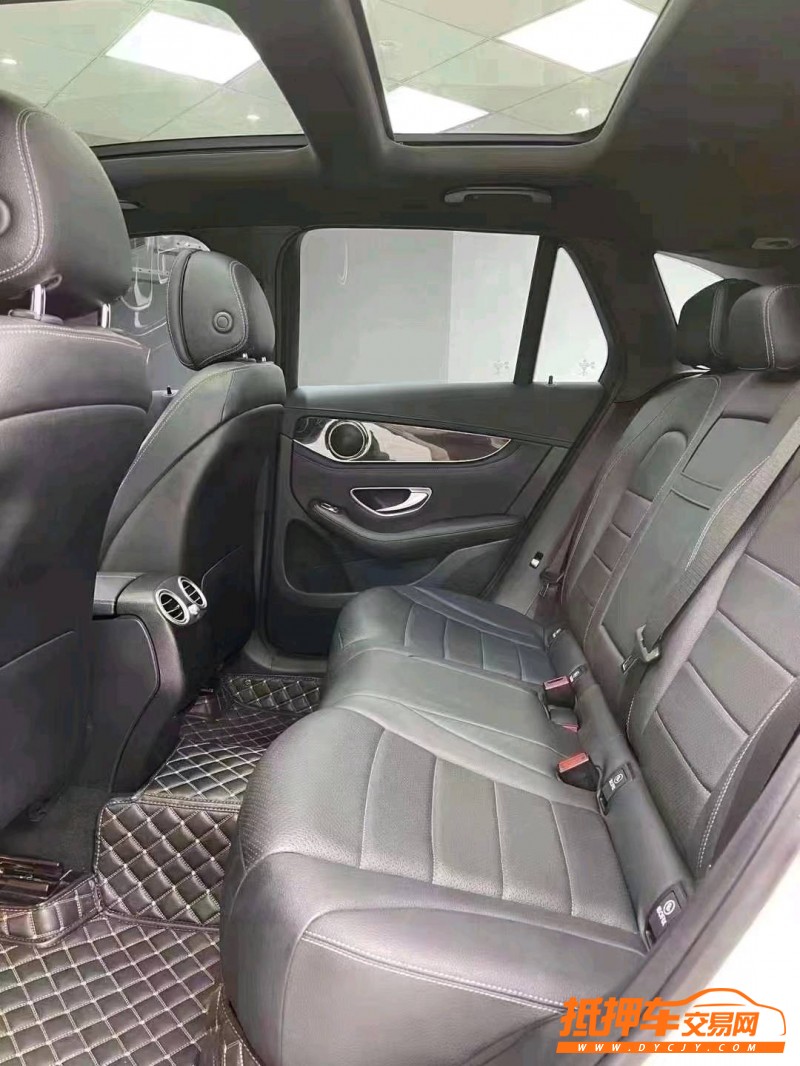 成都18年奔驰GLC3