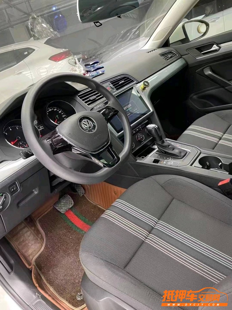 成都17年大众凌渡6