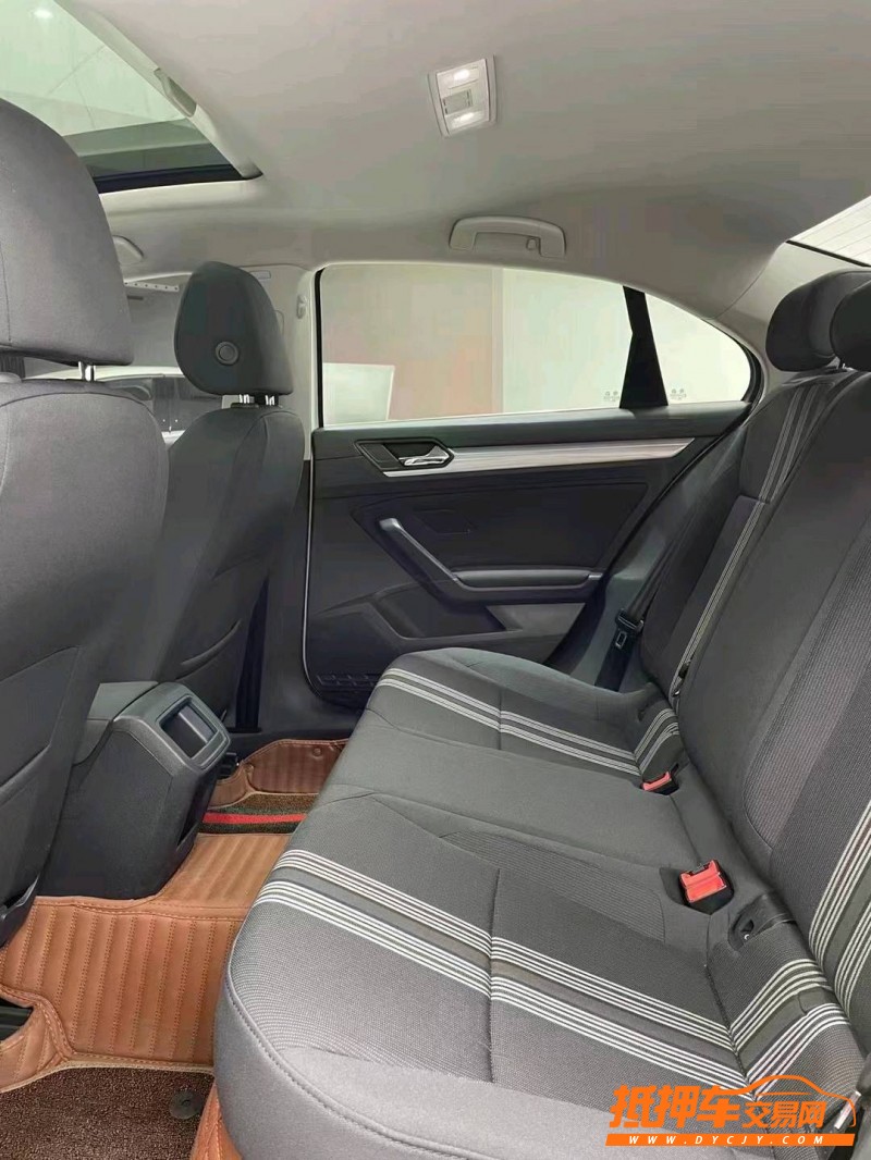 成都17年大众凌渡7