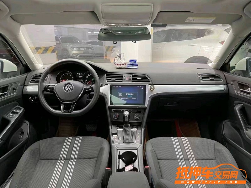 成都17年大众凌渡9