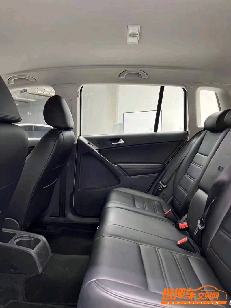 成都16年大众途观7