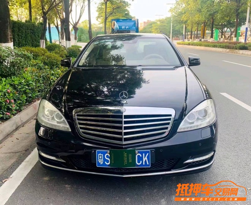 广州10年奔驰S8