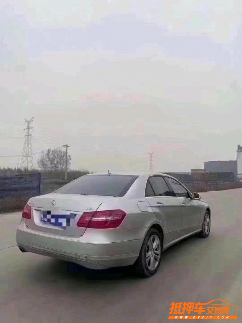 北京10年奔驰E8