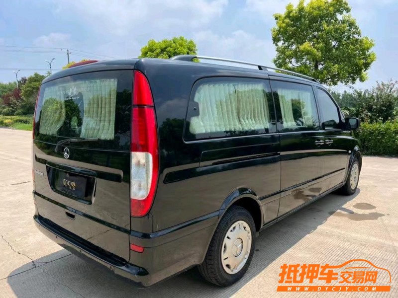 盐城11年奔驰威霆5