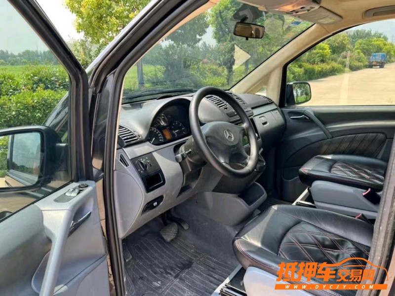 盐城11年奔驰威霆9
