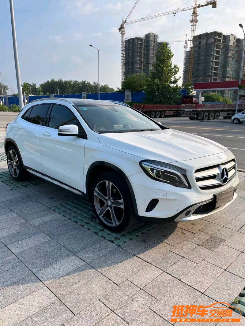 徐州16年奔驰GLA2