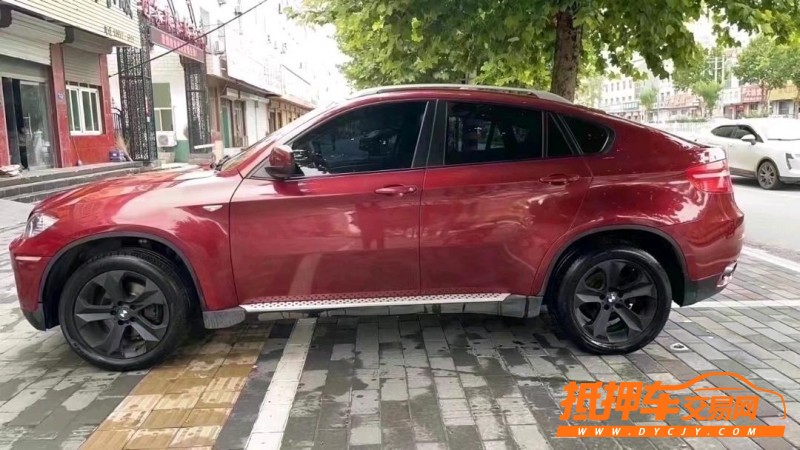 保定12年宝马X65