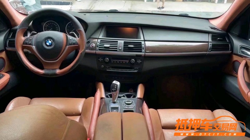 保定12年宝马X67