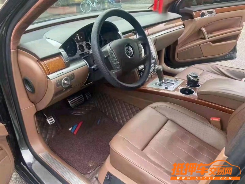 潍坊13年大众辉腾4