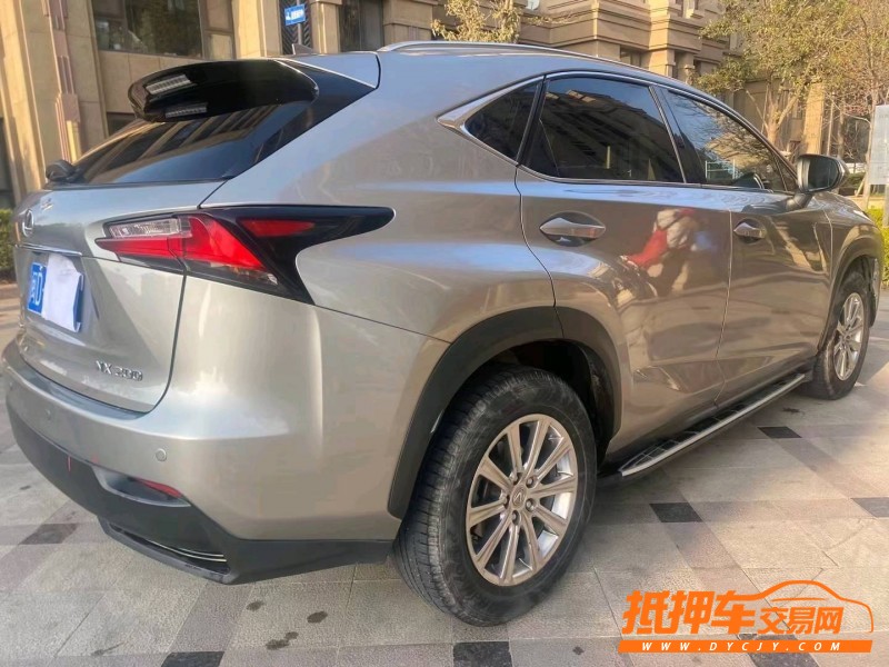 青岛16年雷克萨斯NX7