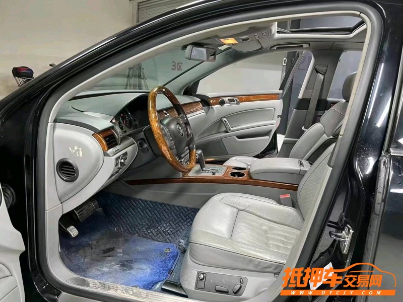 成都12年大众辉腾4