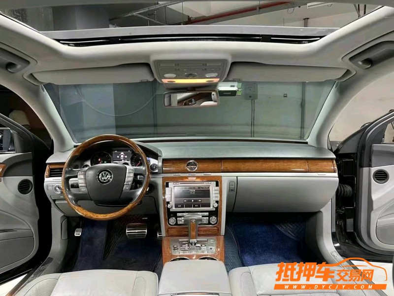 成都12年大众辉腾9