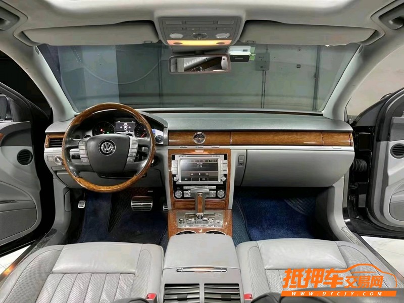 成都12年大众辉腾8