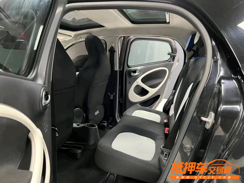 成都17年奔驰smart7