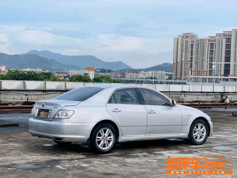 东莞05年丰田锐志7
