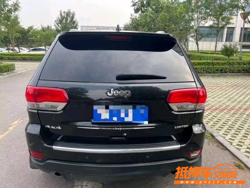 枣庄17年Jeep大切诺基3