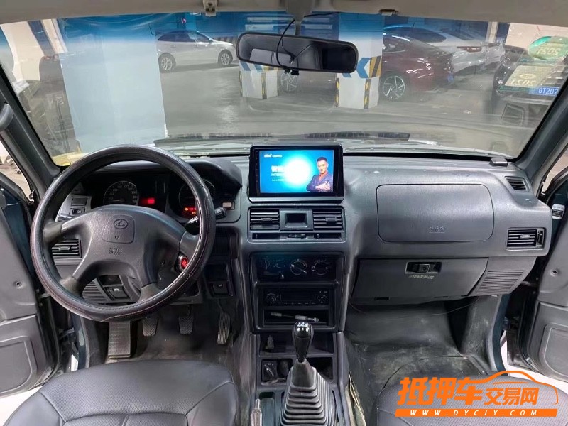 成都13年獵豹汽車黑金剛3