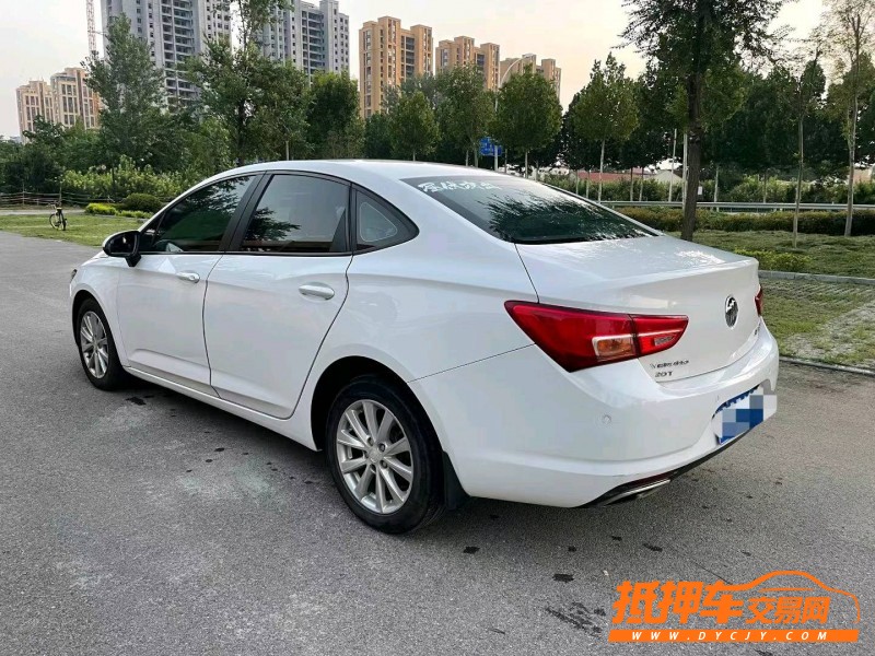 烟台15年别克威朗4