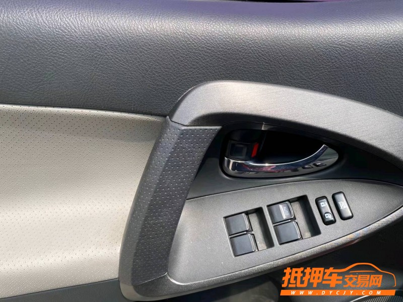 沈阳10年丰田RAV43