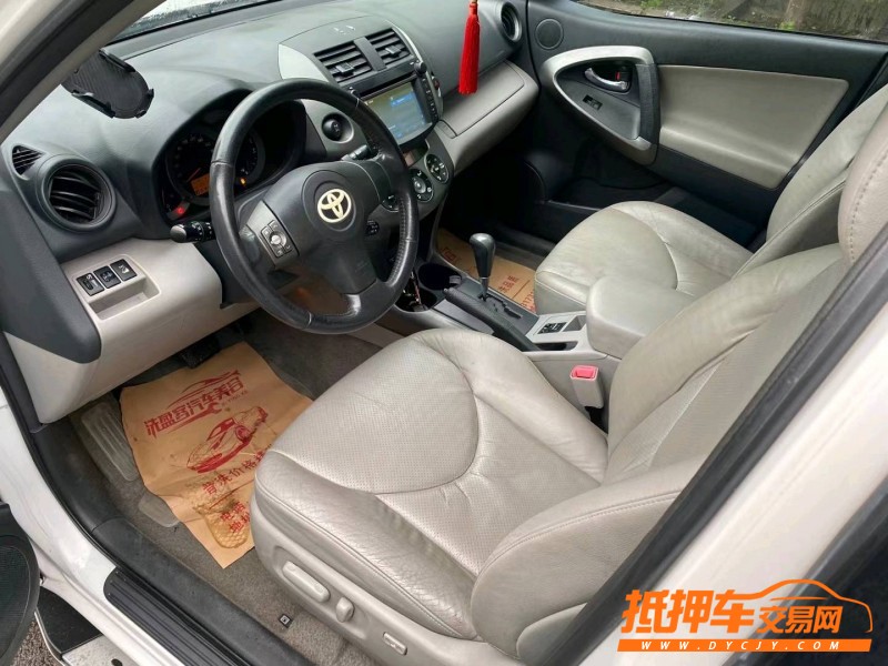 沈阳11年丰田RAV48