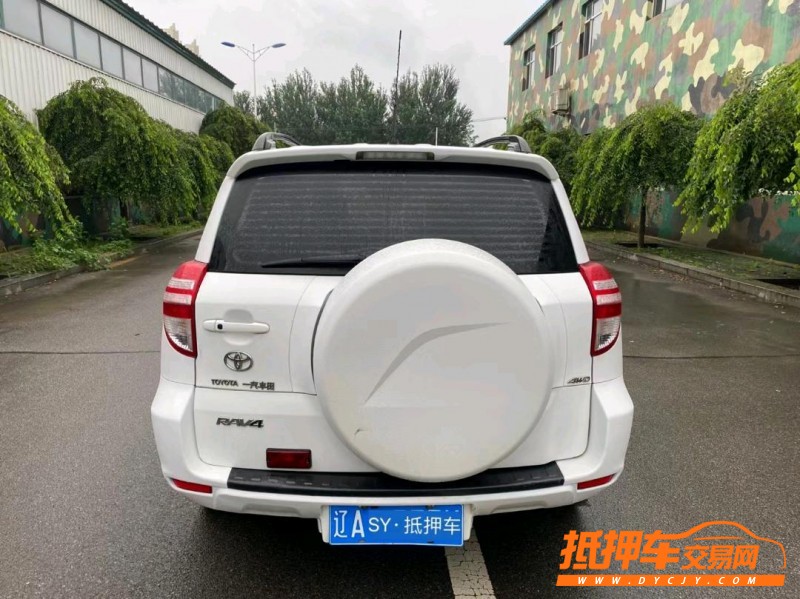 沈阳11年丰田RAV49