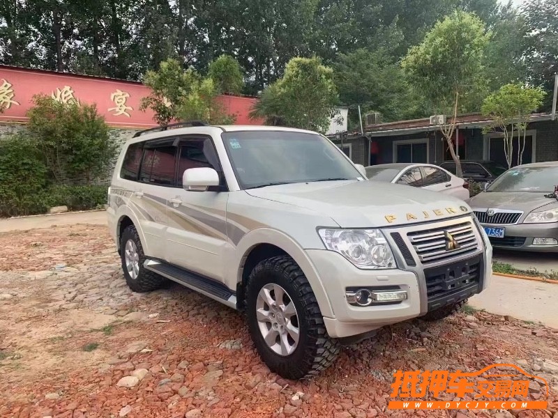 潍坊19年三菱帕杰罗2