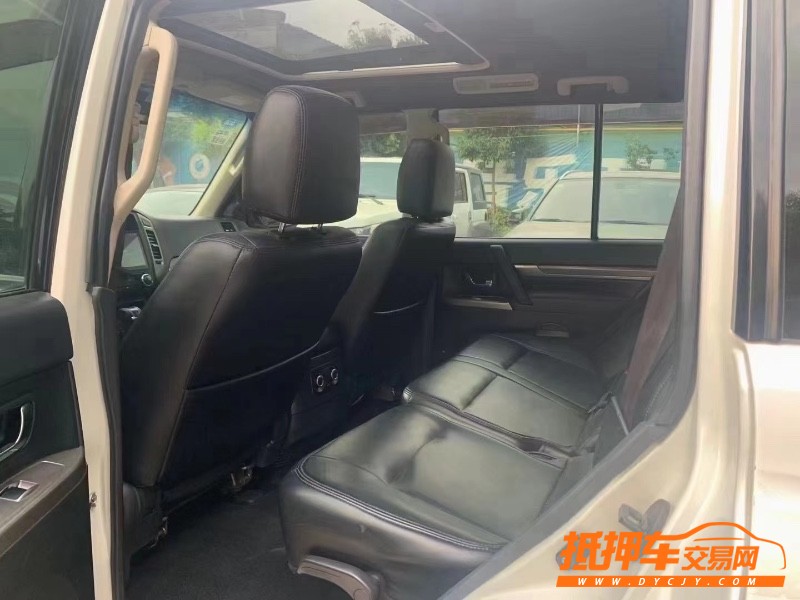 潍坊19年三菱帕杰罗5