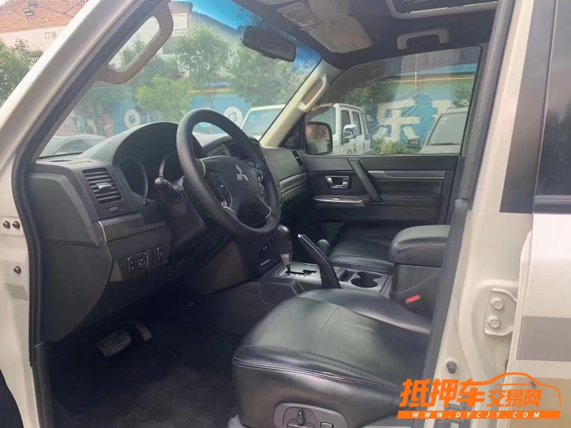 潍坊19年三菱帕杰罗6