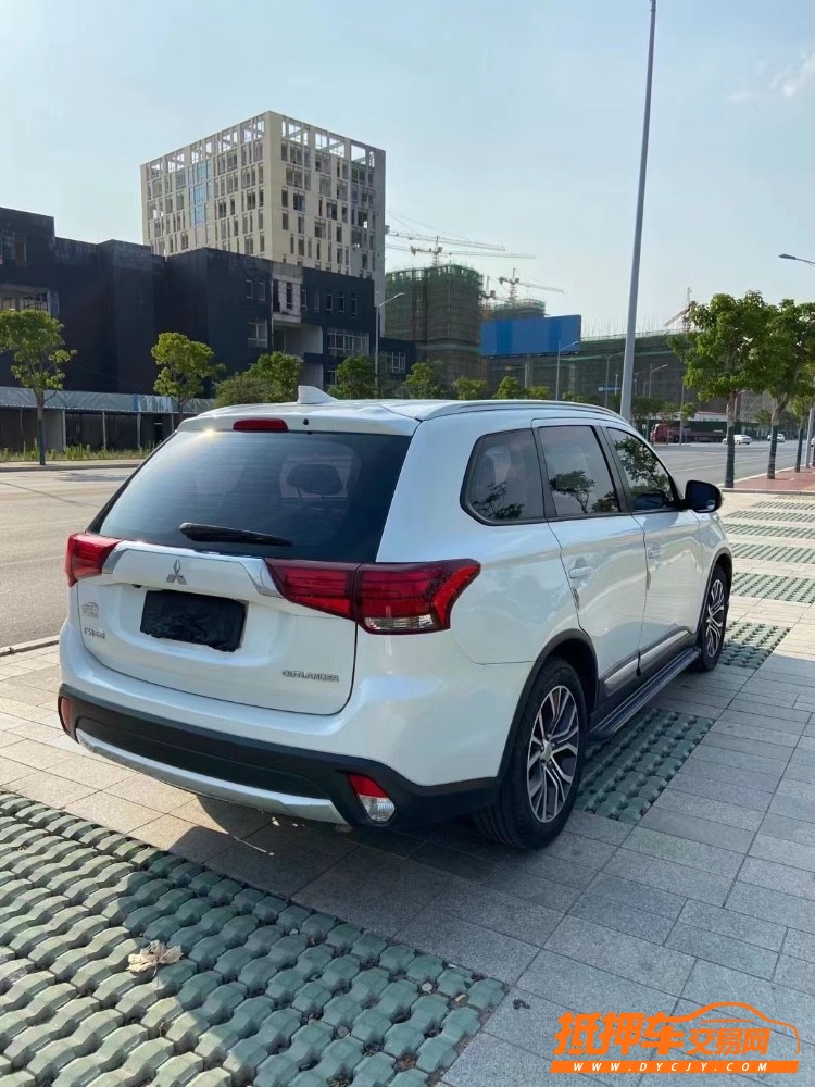 徐州18年三菱欧蓝德7