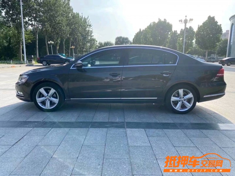 枣庄16年大众迈腾3
