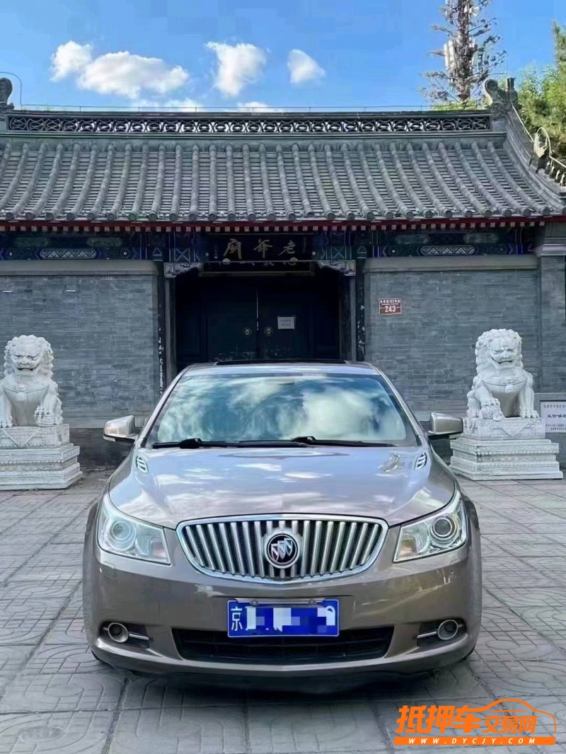 邢台11年别克君越1