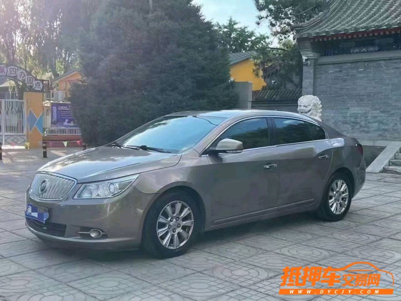 邢台11年别克君越2