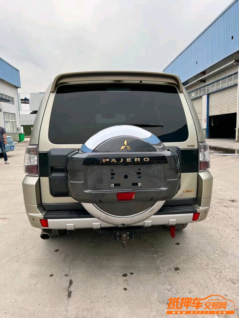 徐州17年三菱帕杰罗9