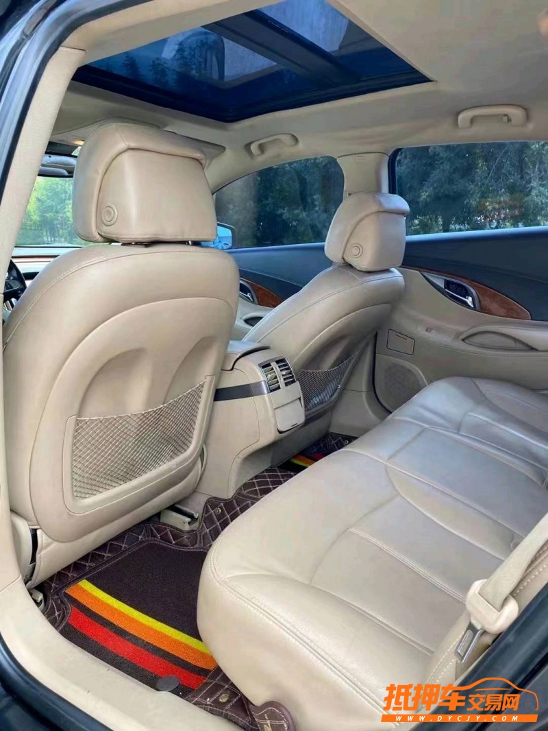 邢台10年别克君越6