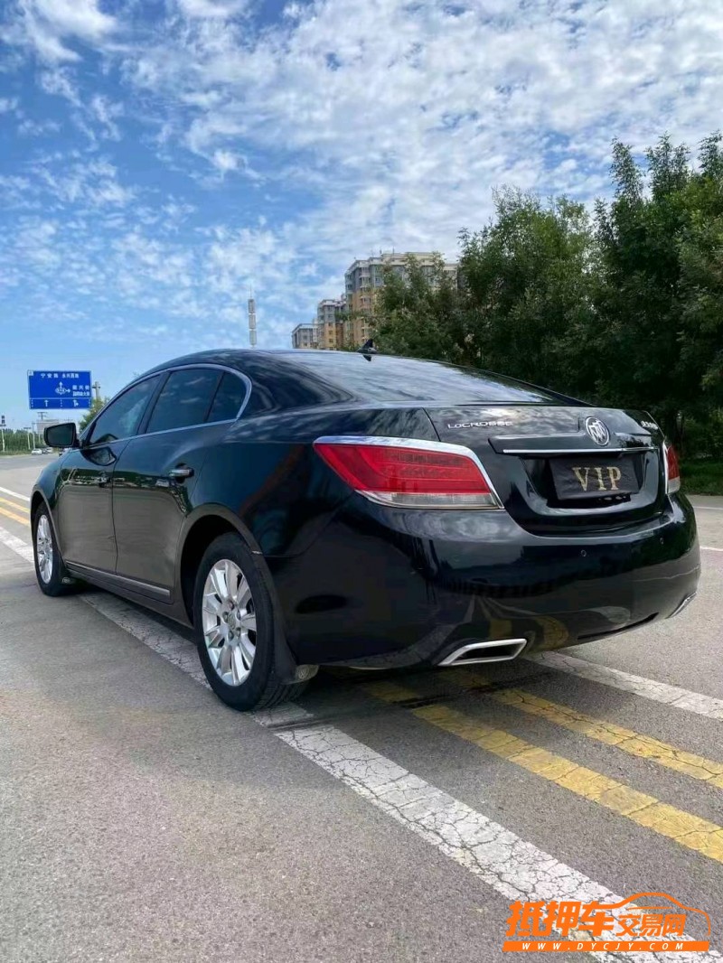 邢台10年别克君越7