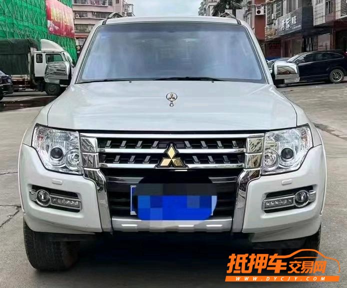 广州19年三菱帕杰罗1