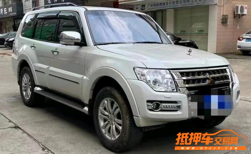 广州19年三菱帕杰罗2