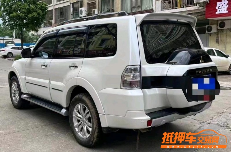 广州19年三菱帕杰罗7