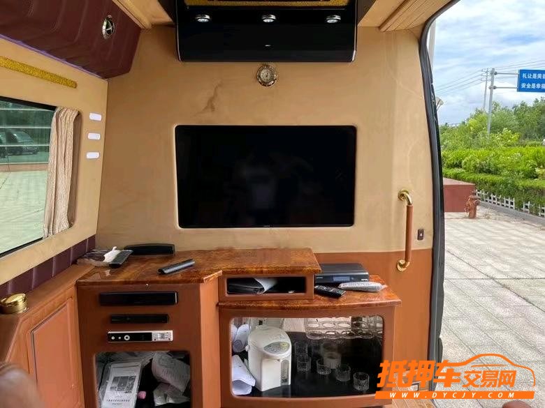 盐城17年奔驰斯宾特4