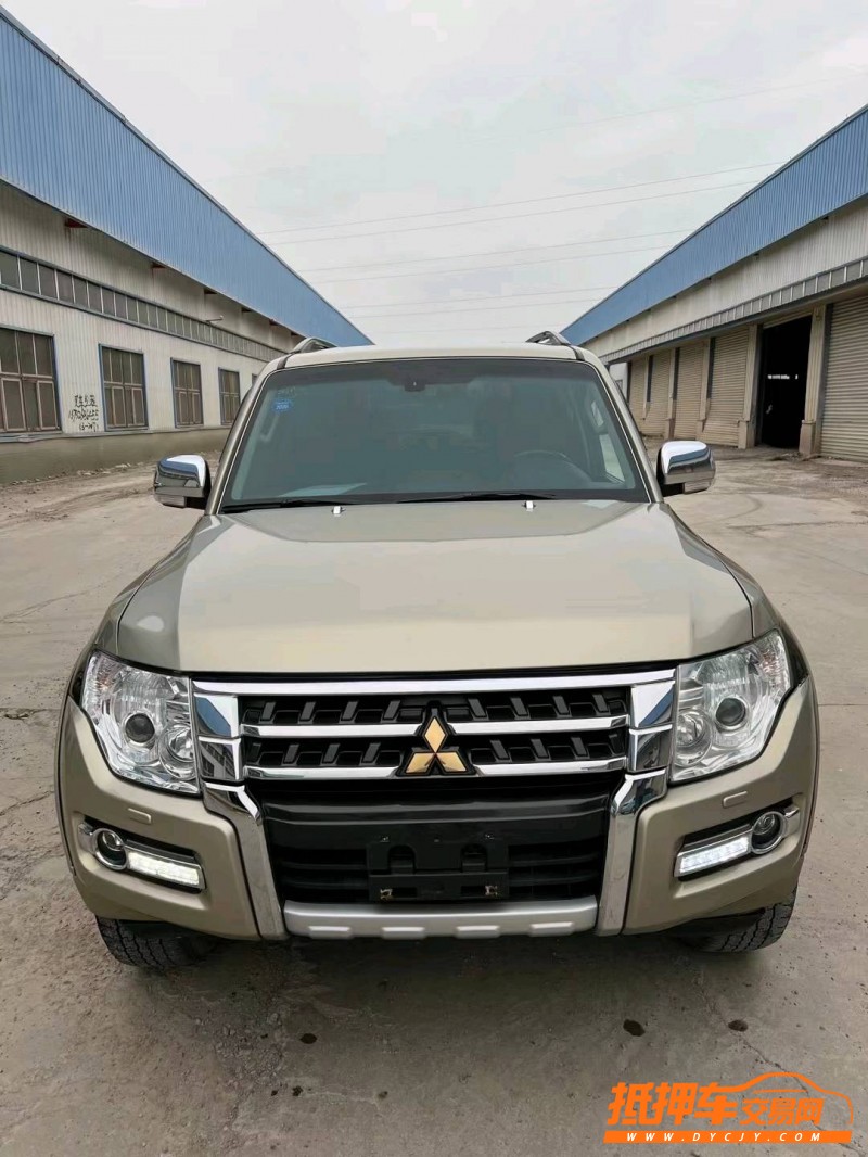 徐州17年三菱帕杰罗1