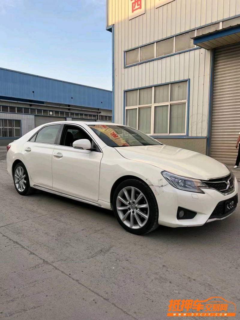 徐州13年丰田锐志3