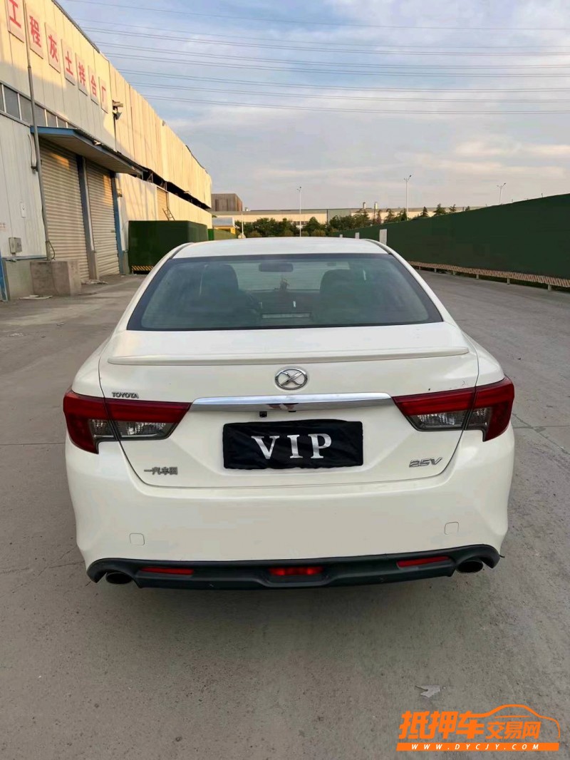 徐州13年丰田锐志9